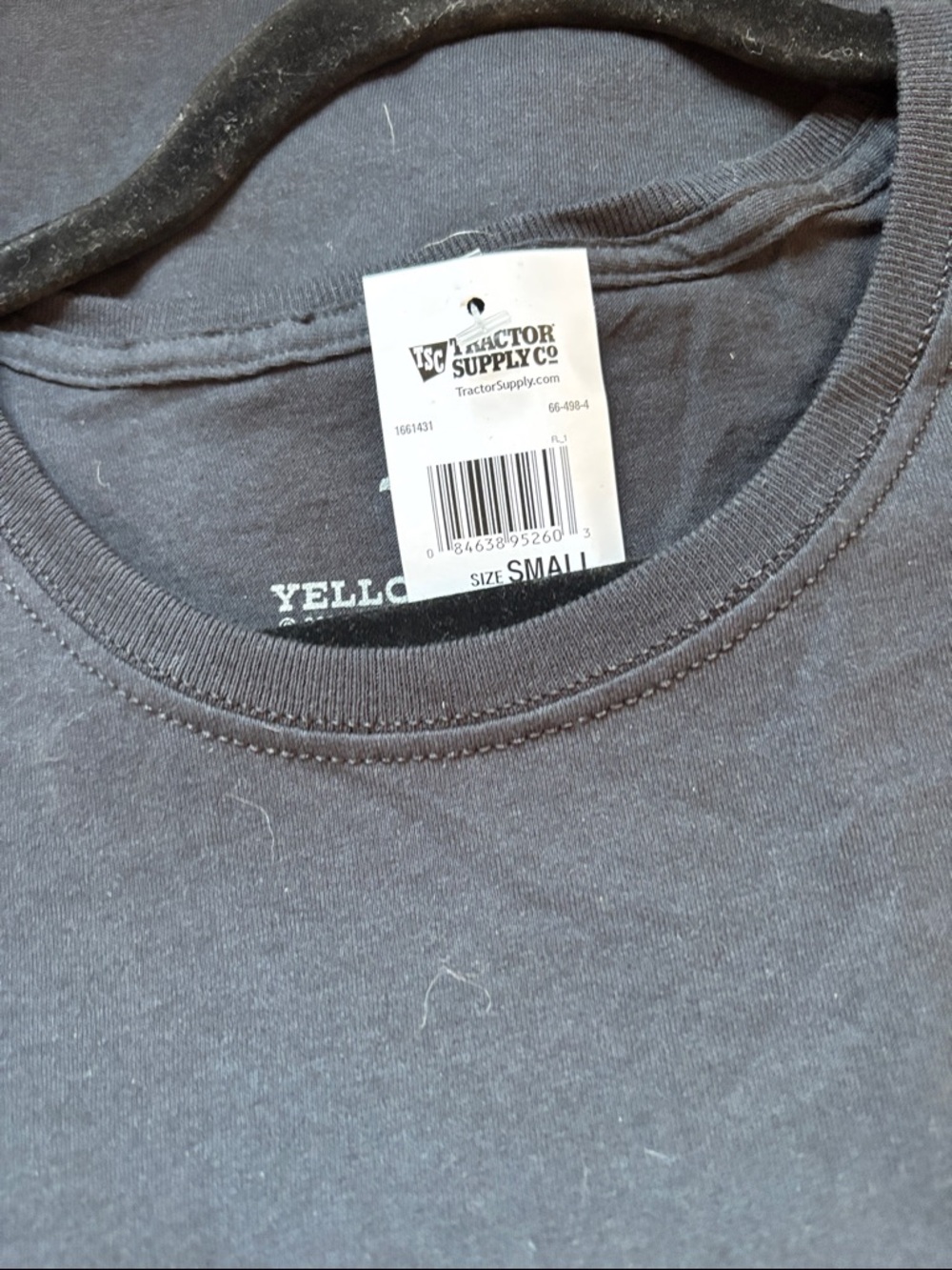 Beth Dutton Graphic Black Short-Sleeve Tee - Picture 6 of 6
